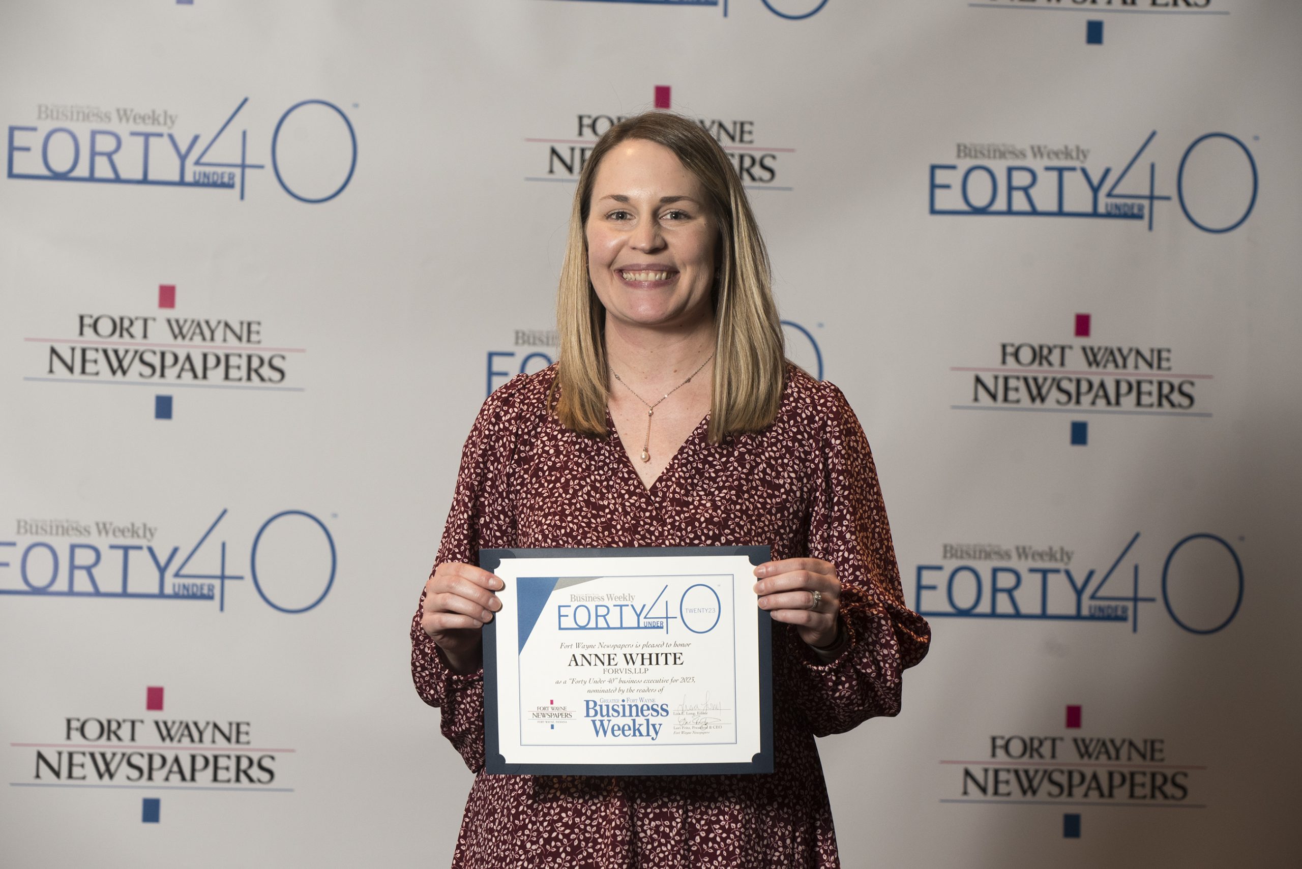 40u40-annewhite2