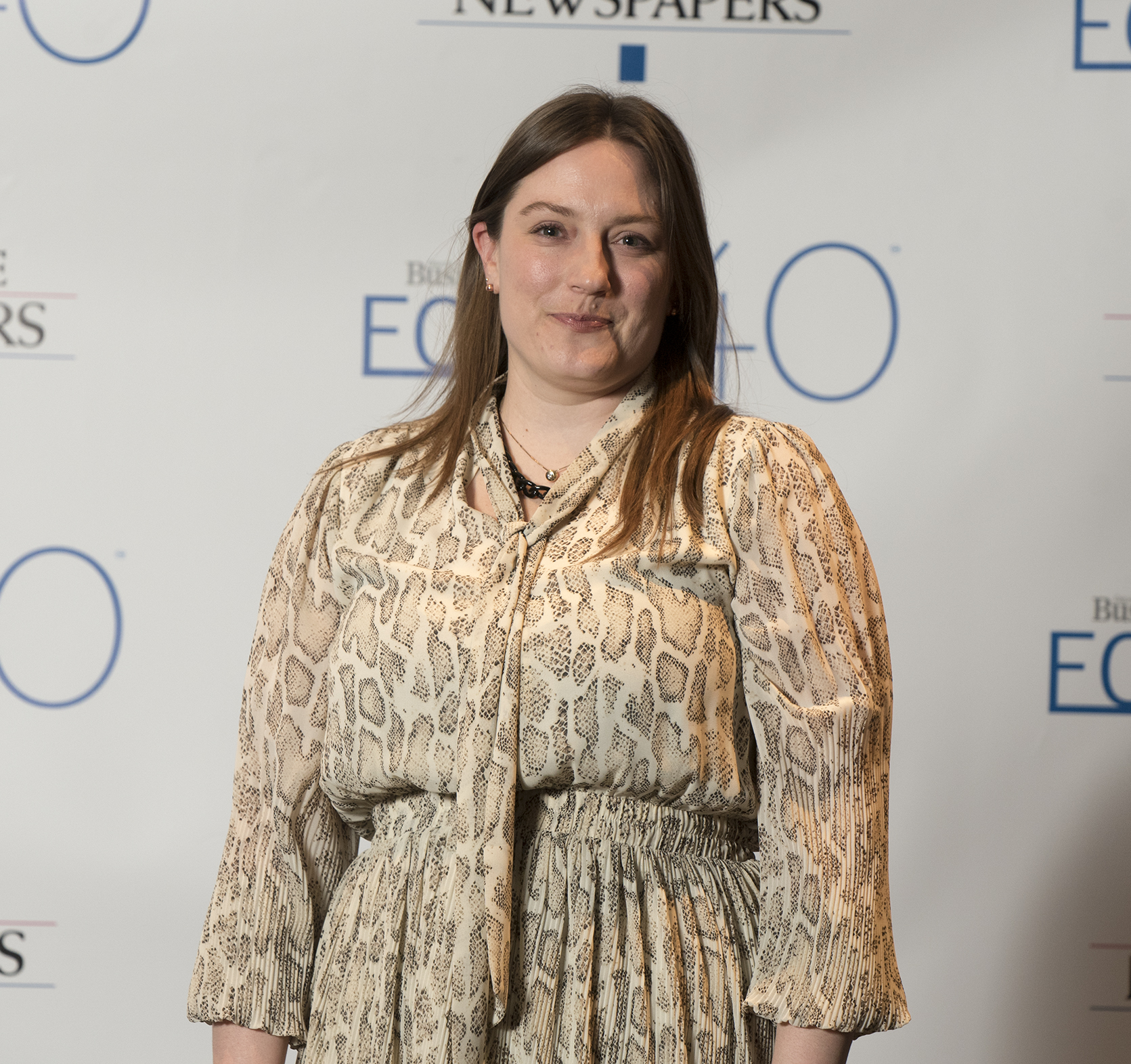 40u40-lindsayolon1